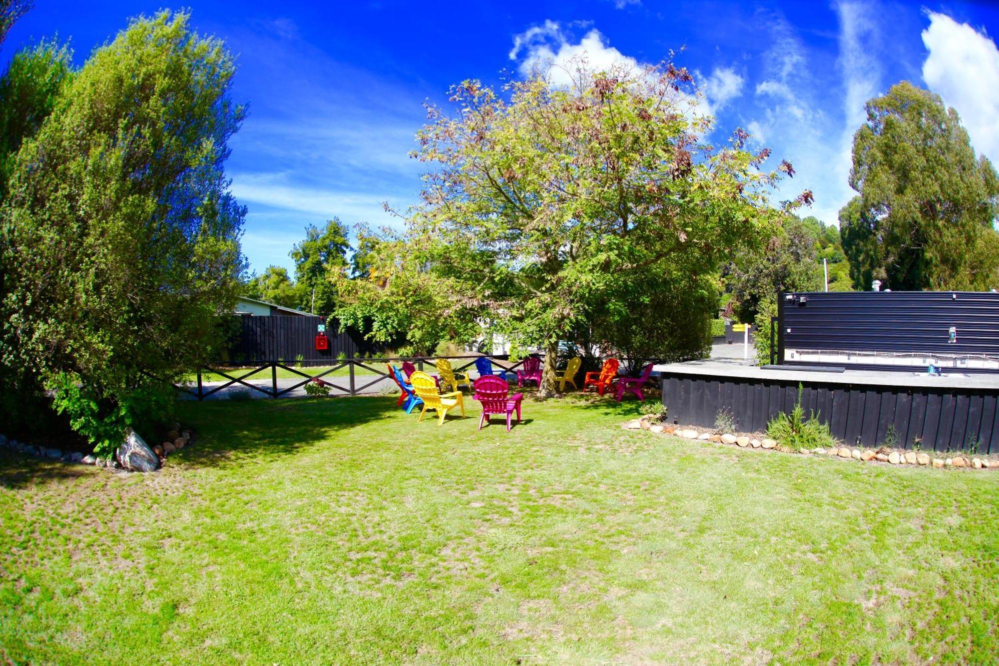 Adventure Inn Marahau Exterior photo